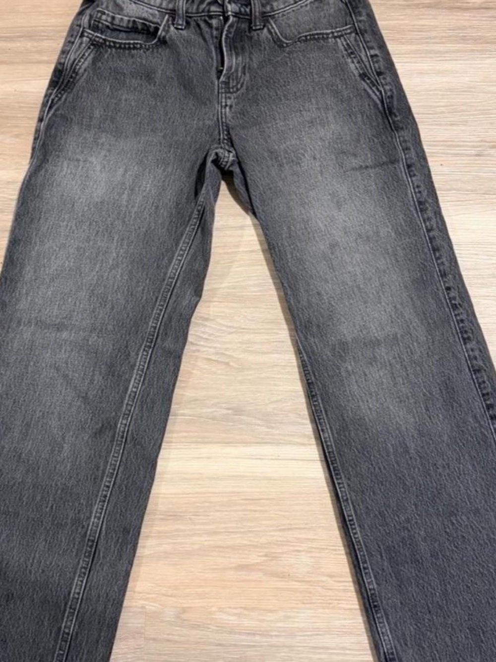 Hollister Men's Straight Jeans in Washed Grey
